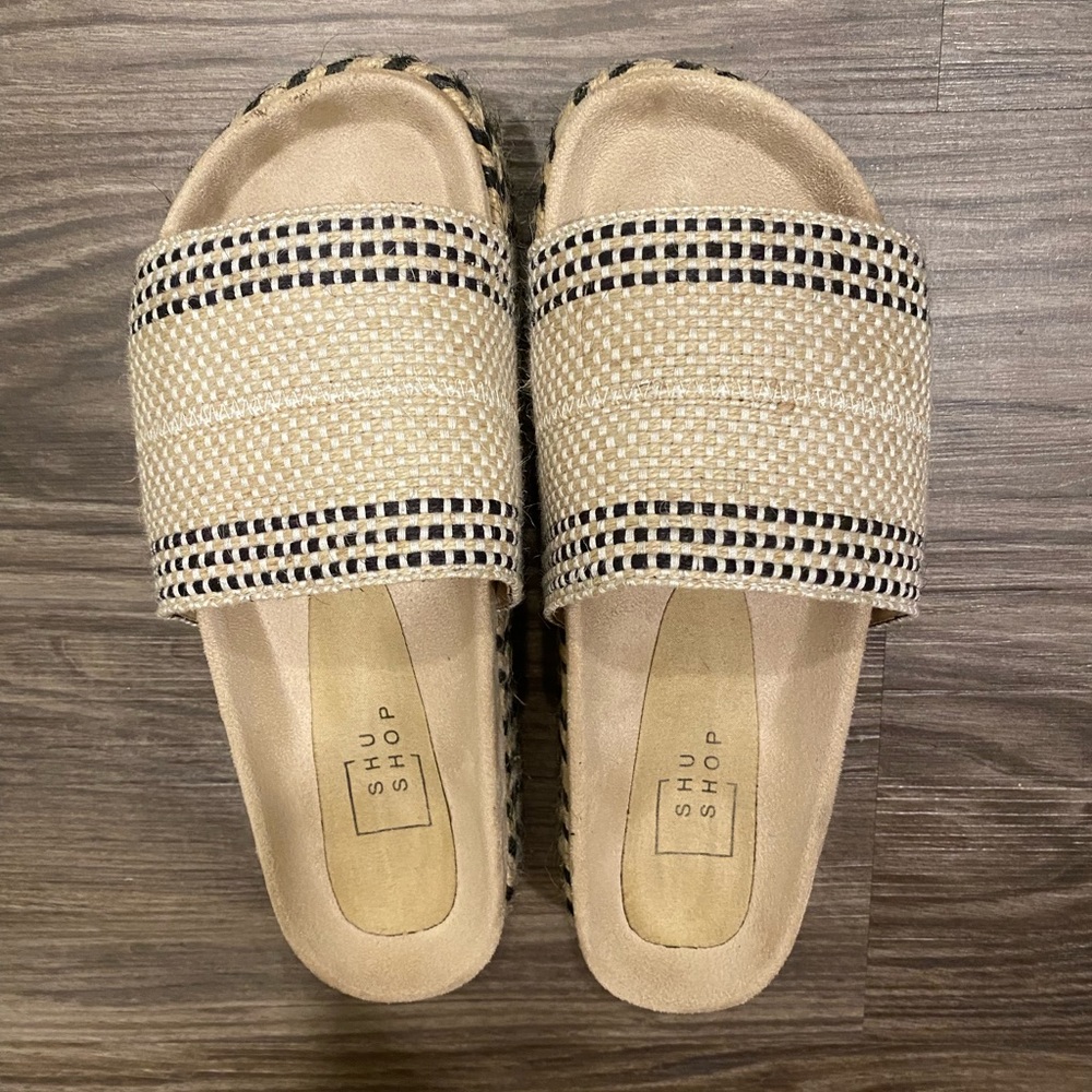 Platform sandals